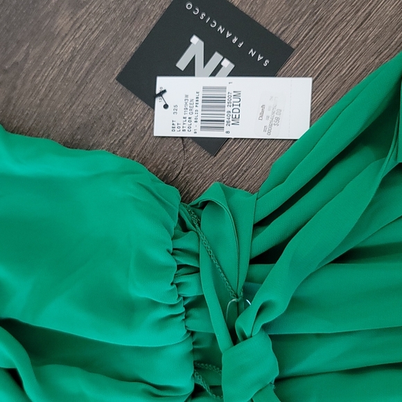 Nwt green dress - Picture 2 of 4